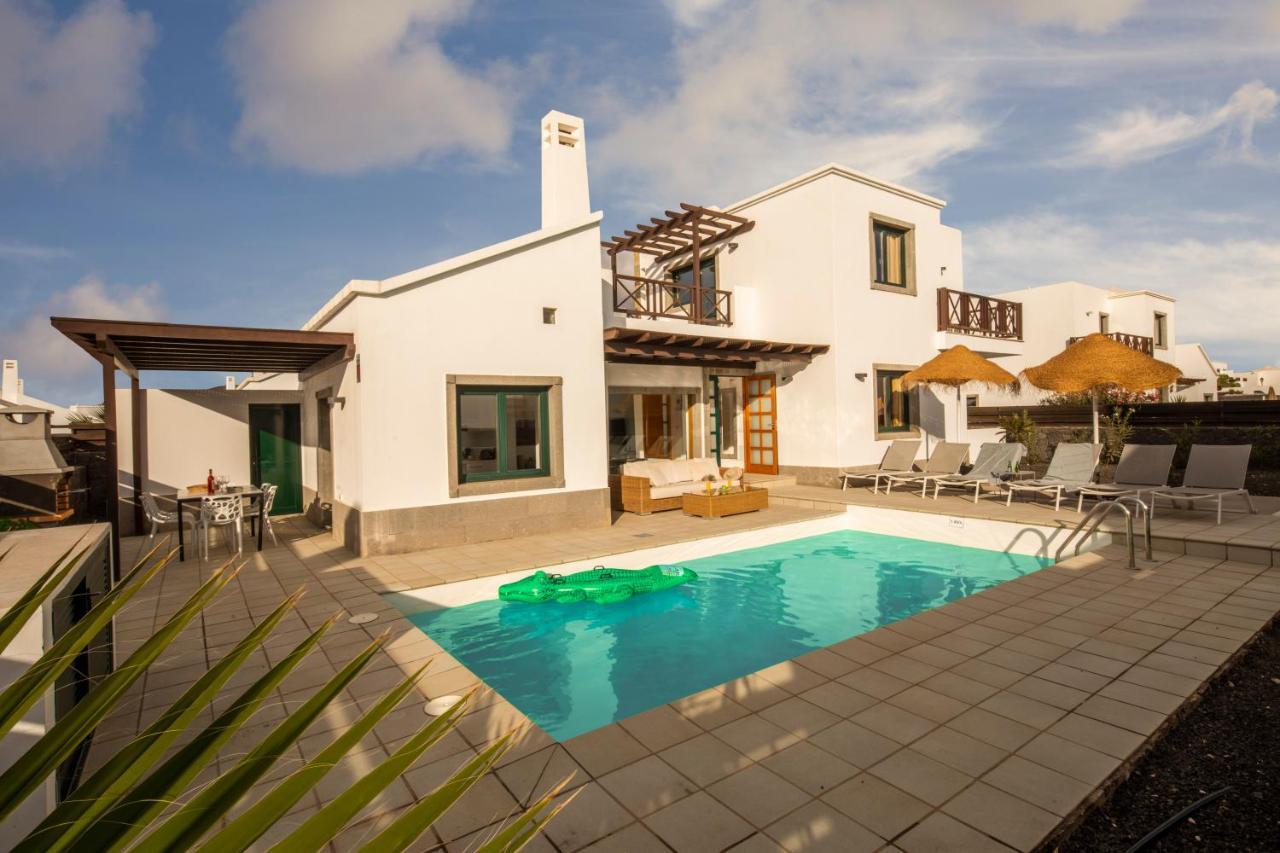 Playa Blanca Beach Mate Exterior photo